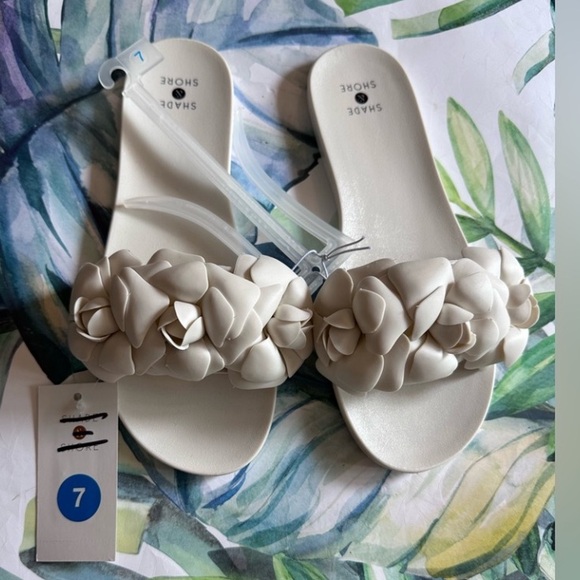 Shade & Shore Shoes - Shade & Shore Cream Floral Women's Sandals